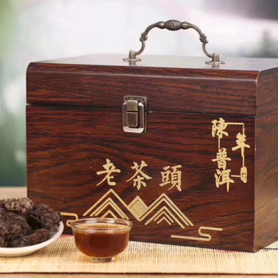 2008年勐海布朗古树老茶头颗颗饱满均匀，粒粒带芽 一盒500g