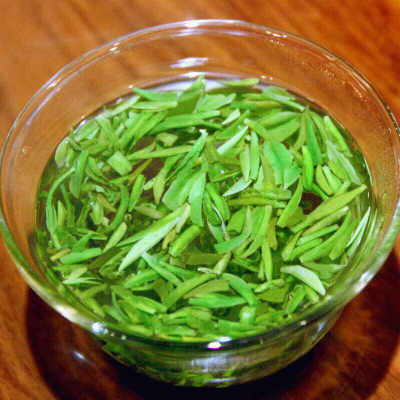 绿茶，明前采集，雨水充足，多喝有助于睡眠，一斤