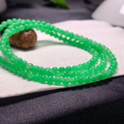 6919编号 阳绿小米珠子项链 基本完美 色鲜艳 种色均匀 7999