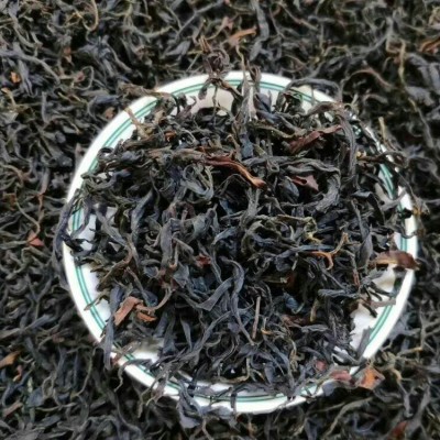 250克野生老枞红茶头采古树茶，价优自然生长，天生水密桃香特有野韵。